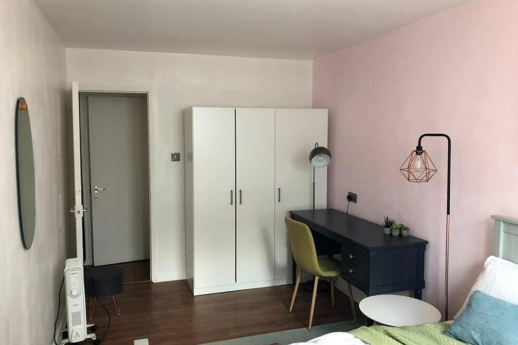 Super Spacious 2 Bedroom Apt 20Mn From Central. London Kültér fotó