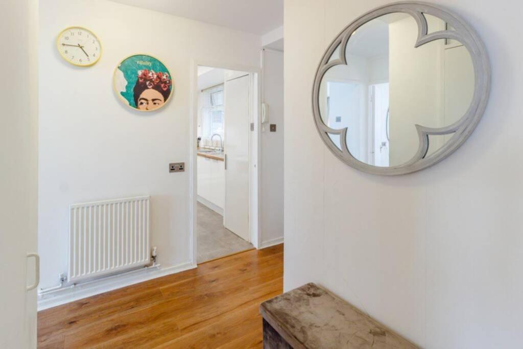 Super Spacious 2 Bedroom Apt 20Mn From Central. London Kültér fotó